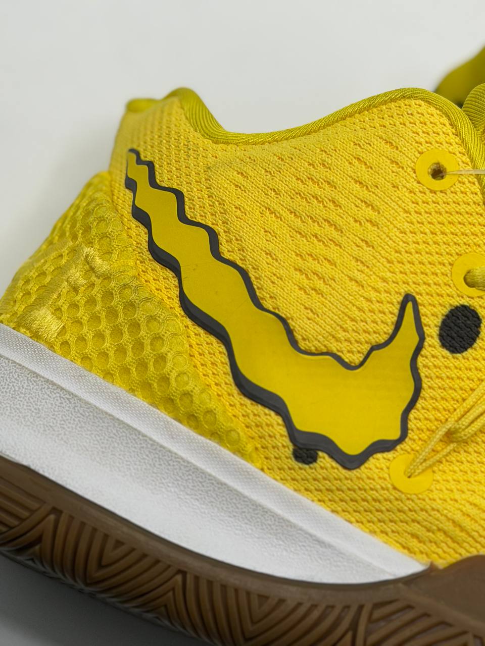 Nike Kyrie 5 Sponge Bob | Amarillo |