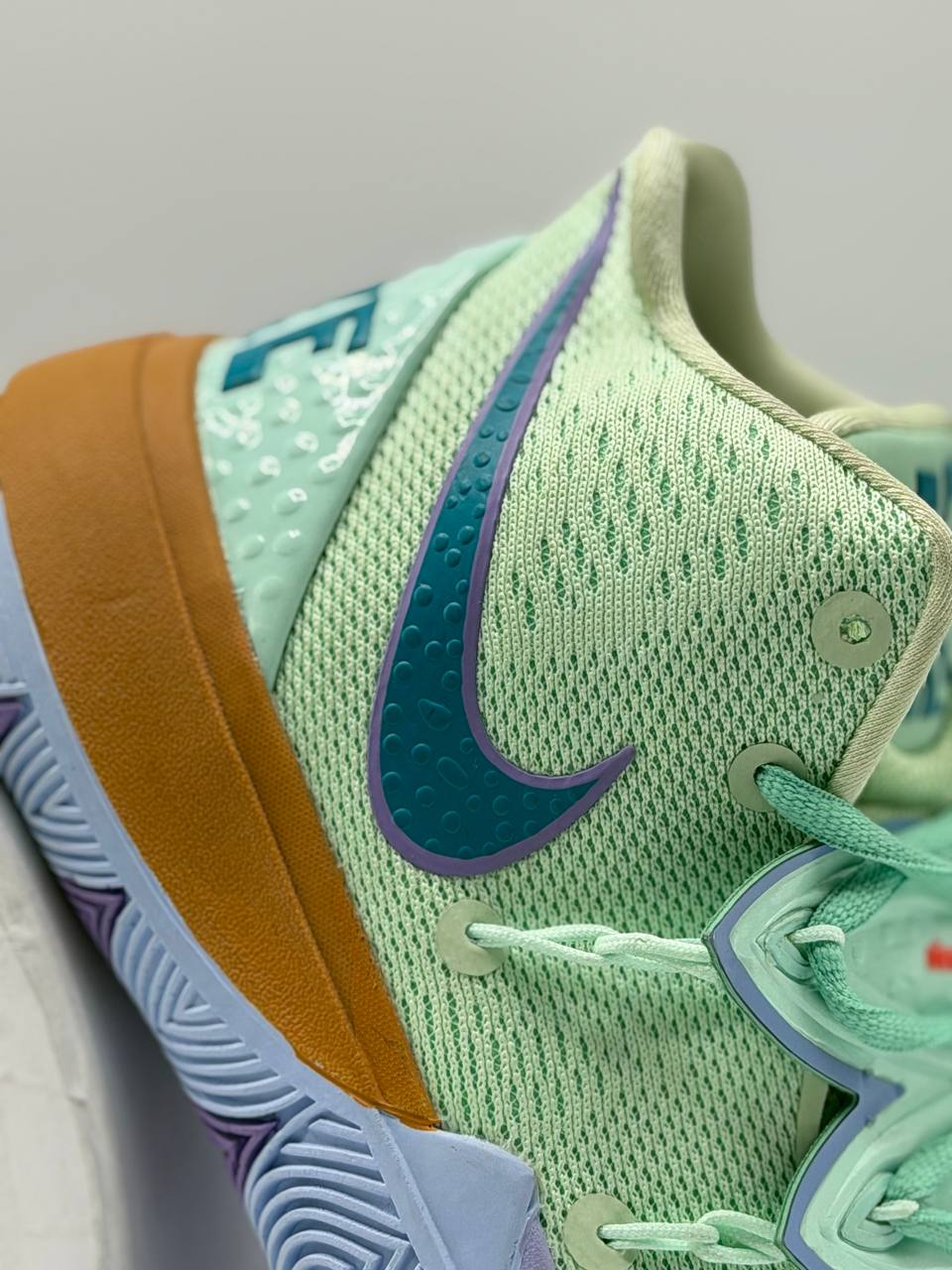 Nike Kyrie 5 "Squidward"  | Verde |
