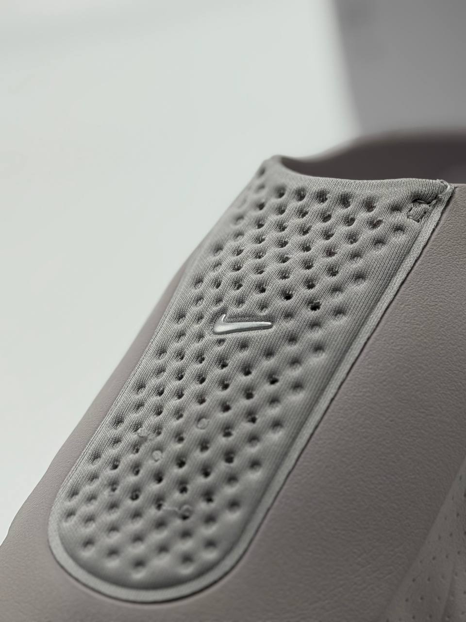 Nike MIND 001 "Light Bone"  | Rosa |