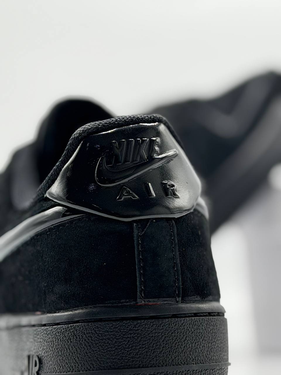 Nike Air Force 1 '07 LV8  | Negro |