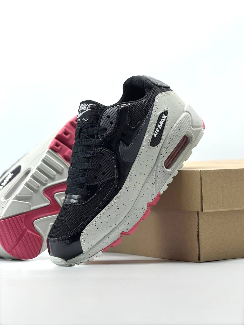 Nike Air Max 90 – Anthracite  | Blanco-Negro-Rojo