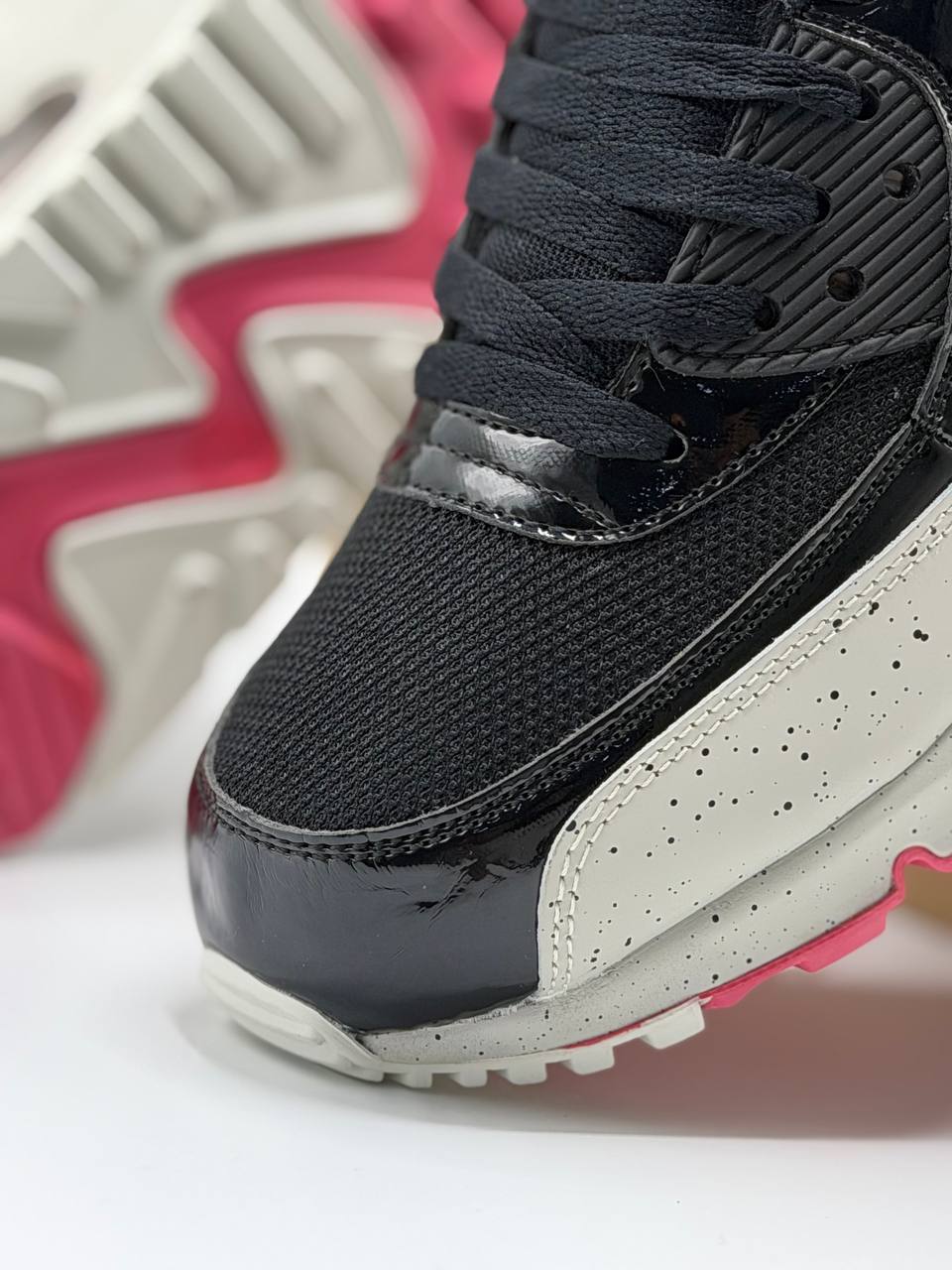 Nike Air Max 90 – Anthracite  | Blanco-Negro-Rojo