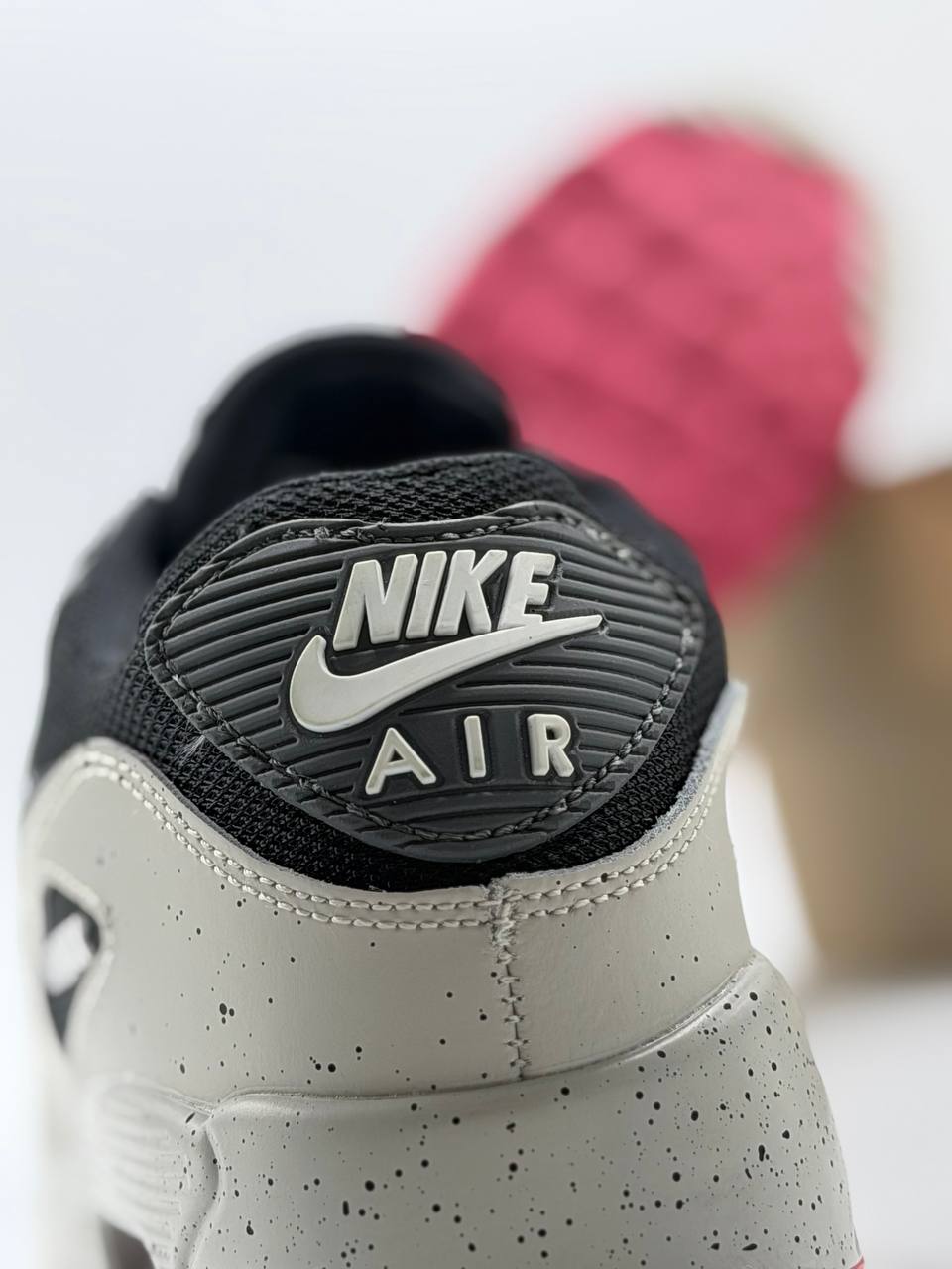 Nike Air Max 90 – Anthracite  | Blanco-Negro-Rojo