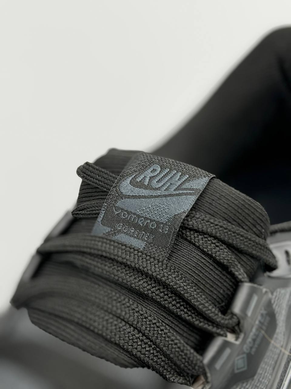 Nike Vomero 18 GTX  | Negro