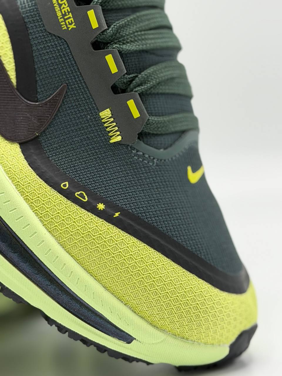 Nike Vomero 18 Gore-Tex | Verde