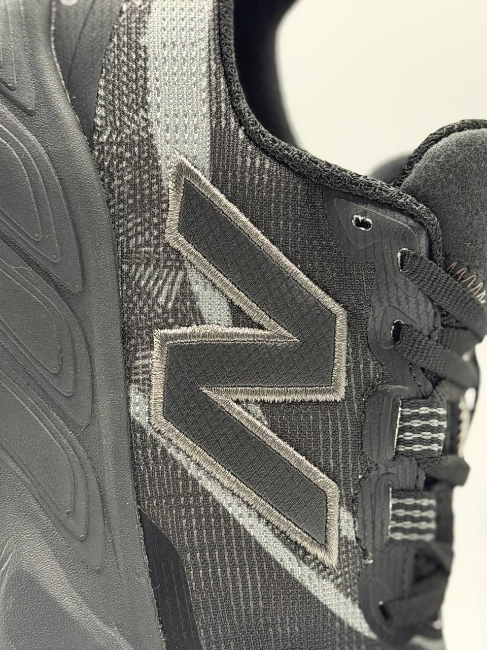 New Balance Fresh Foam X Hierro v9
