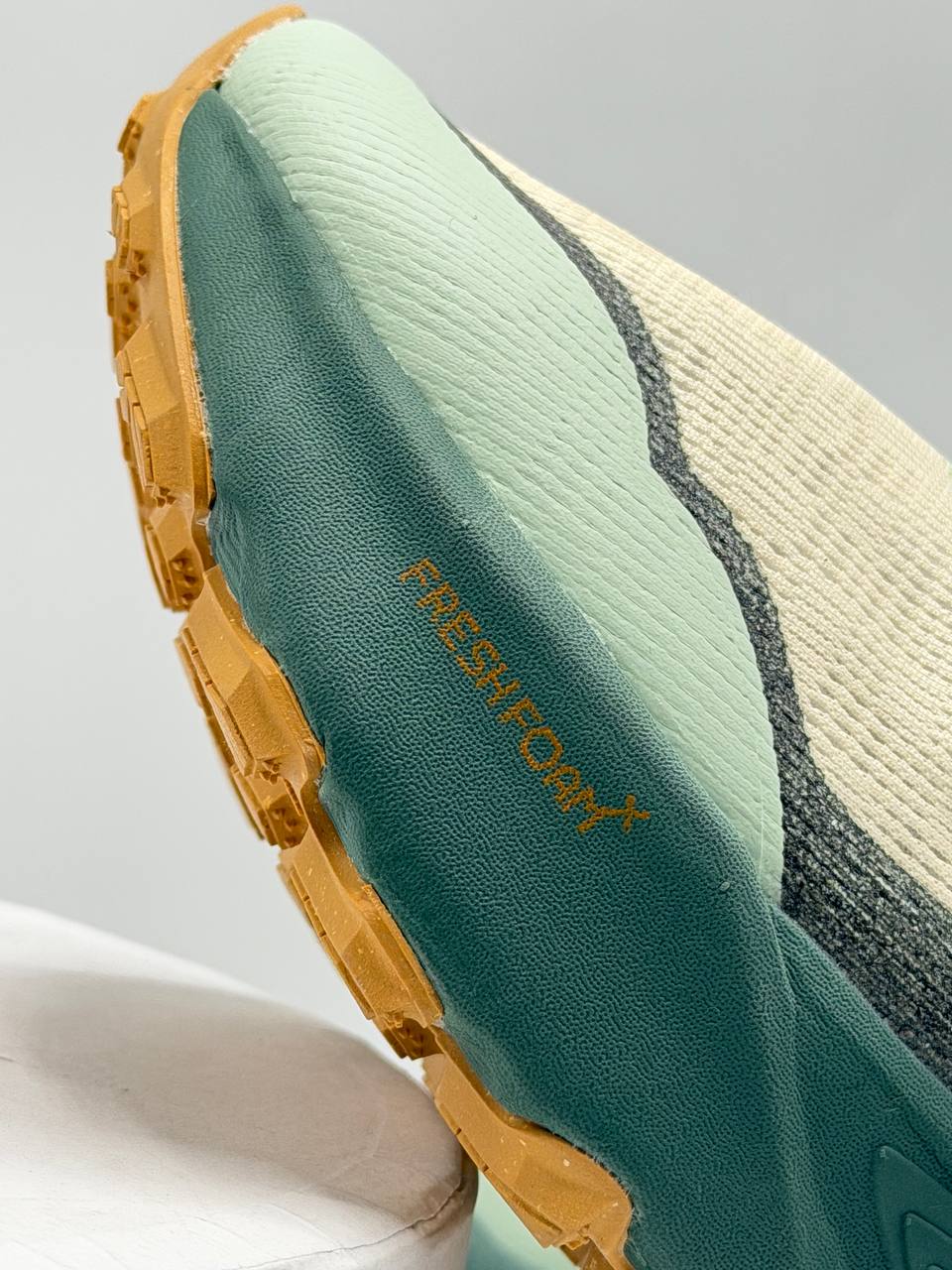 New Balance Fresh Foam X Hierro | Beige-Verde