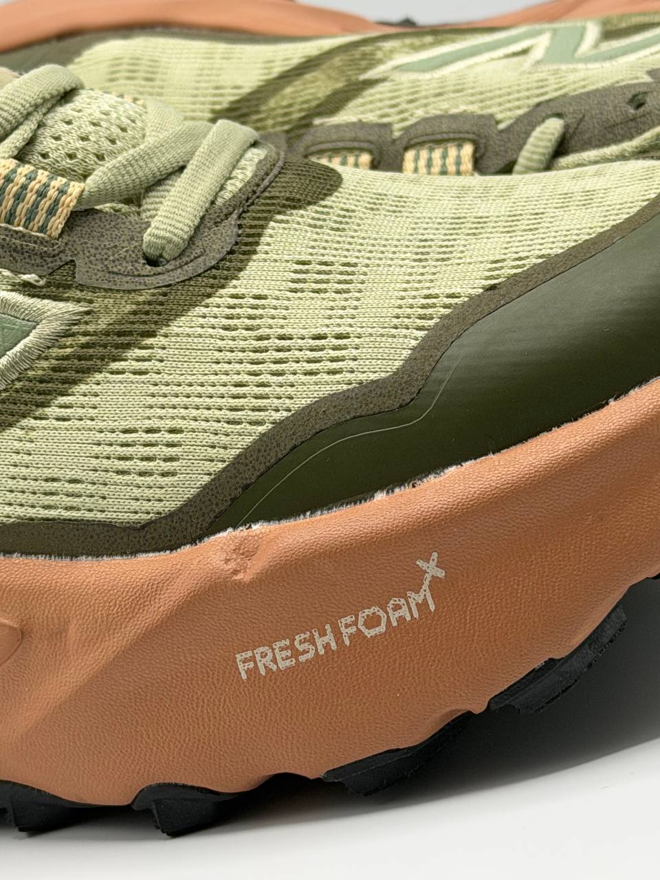New Balance Hierro V9 | Verde-Naranja