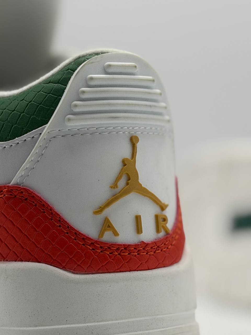 Nike Air Jordan 3 Retro "El Vuelo"  | Blanco-Verde-Naranja