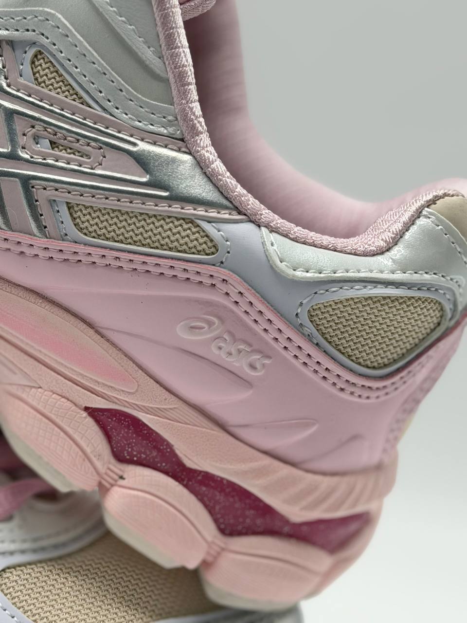 Asics Gel NYC x Kicki Yang Zhang | Blanco-Rosa