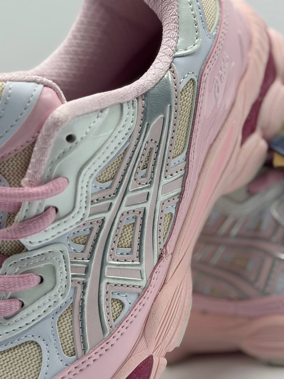 Asics Gel NYC x Kicki Yang Zhang | Blanco-Rosa