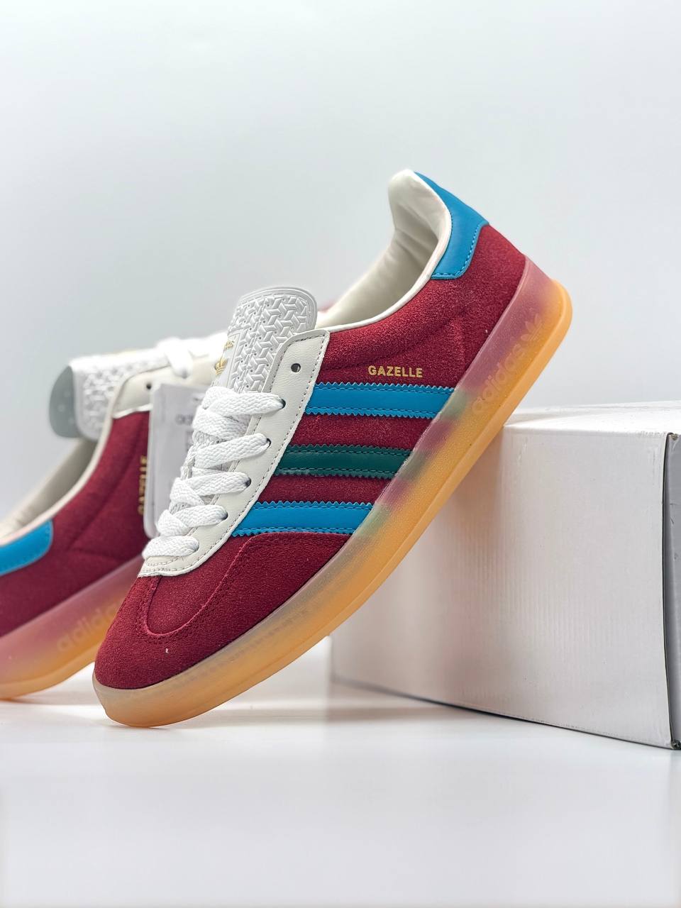 Adidas Gazelle Indoor "Collegiate Burgundy" | Rojo-Azul-Blanco
