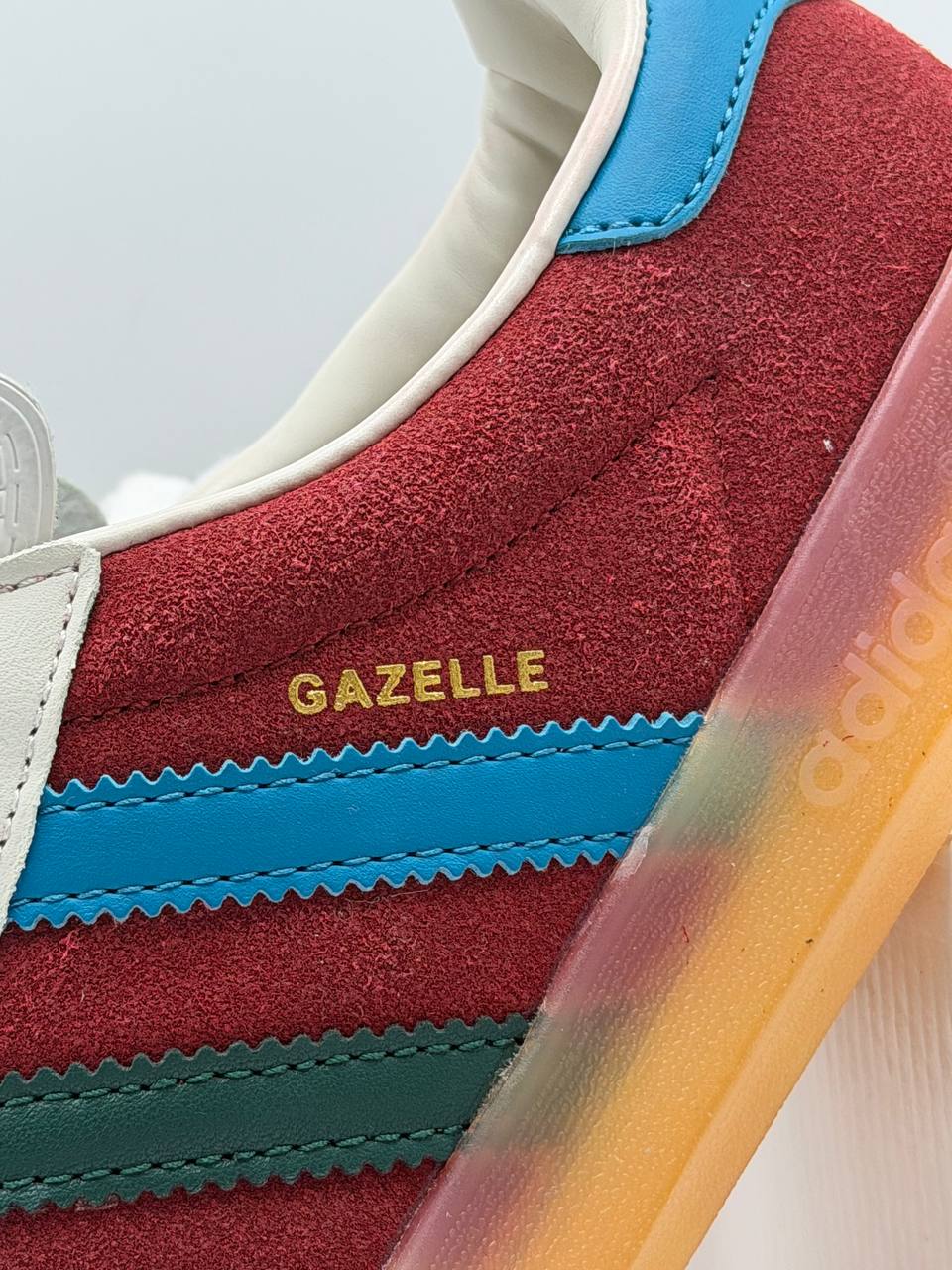 Adidas Gazelle Indoor "Collegiate Burgundy" | Rojo-Azul-Blanco
