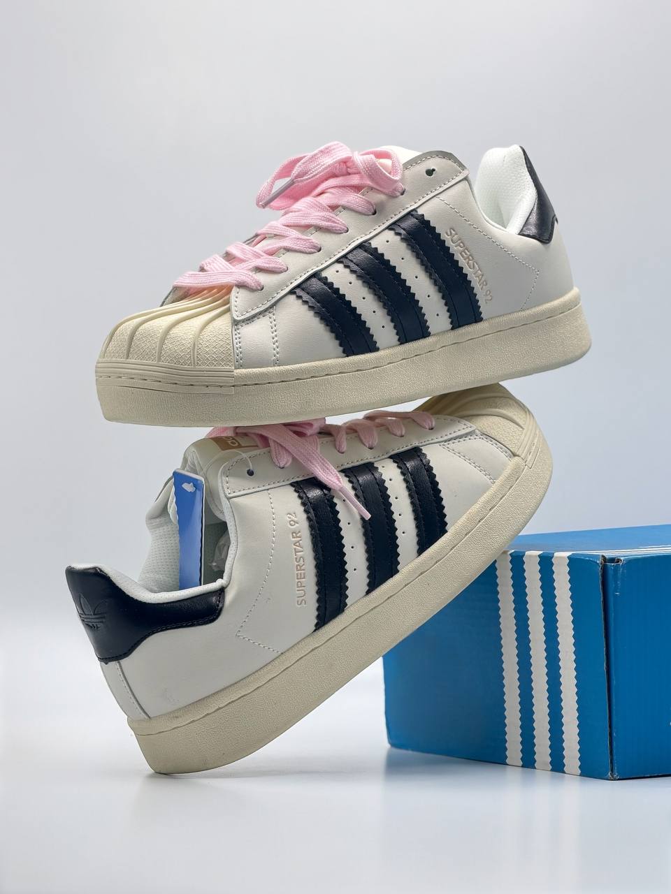Adidas Superstar 92 X Pharrell Williams | Blanco-Negro-Rosa