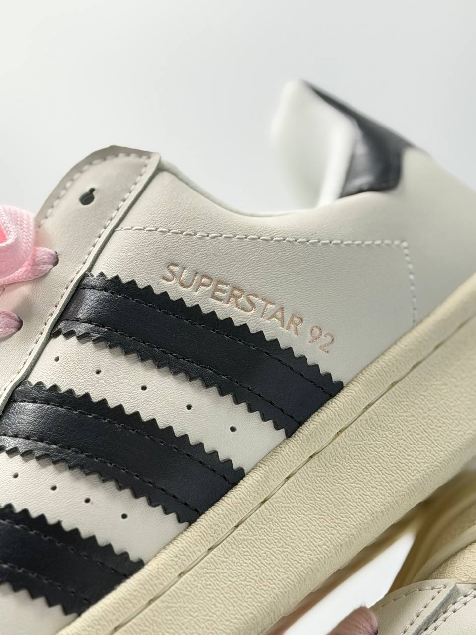Adidas Superstar 92 X Pharrell Williams | Blanco-Negro-Rosa