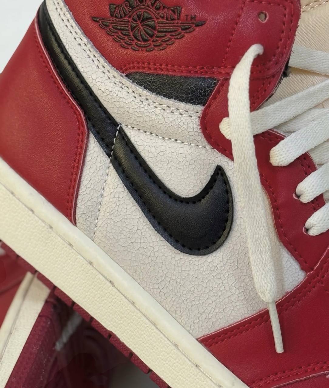 Nike Air Jordan 1 Retro High OG "Chicago Lost and Found" | Blanco-Negro-Rojo
