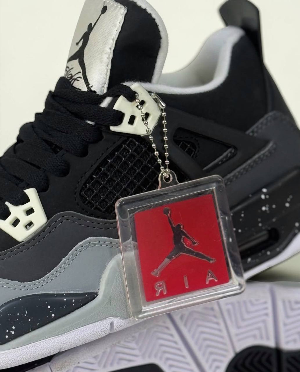 Nike Air Jordan 4 Retro "Fear" | Blanco-Negro