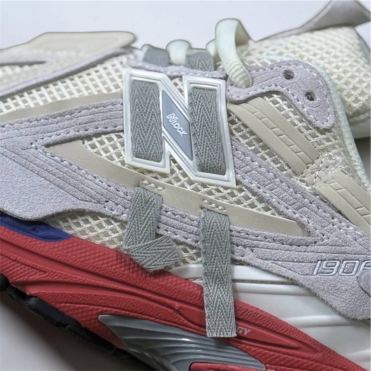 New Balance 1906A "Sea Salt Astro Dust" | Blanco-Rojo