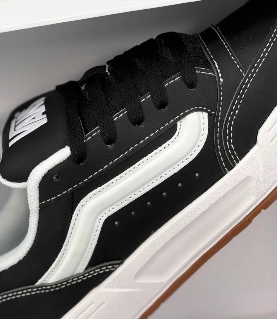 Vans Hylane | Negro-Blanco