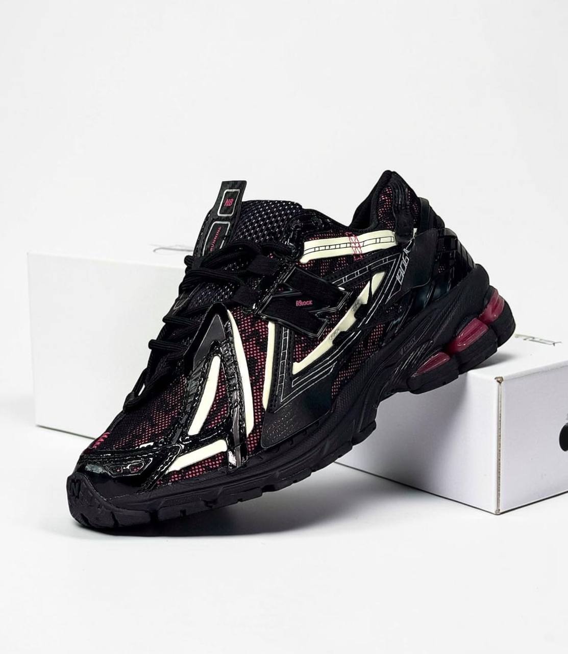 New Balance 1906A "Black/Dragon Berry" | Negro-Purpura