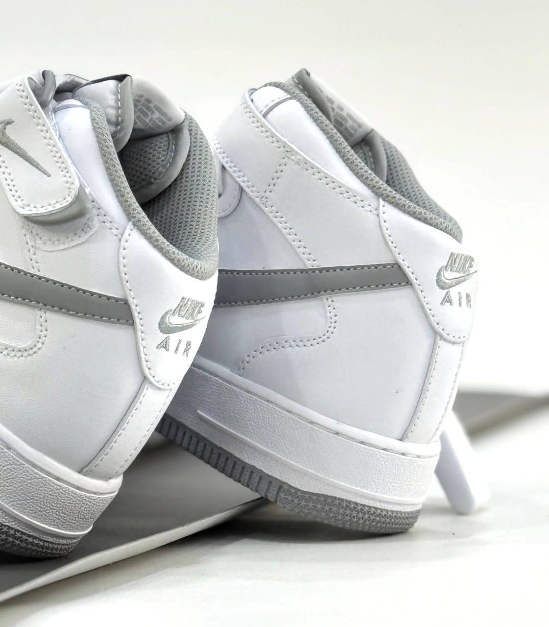 Nike Air Force 1 Mid “Color Of The Month” | Blanco-Negro