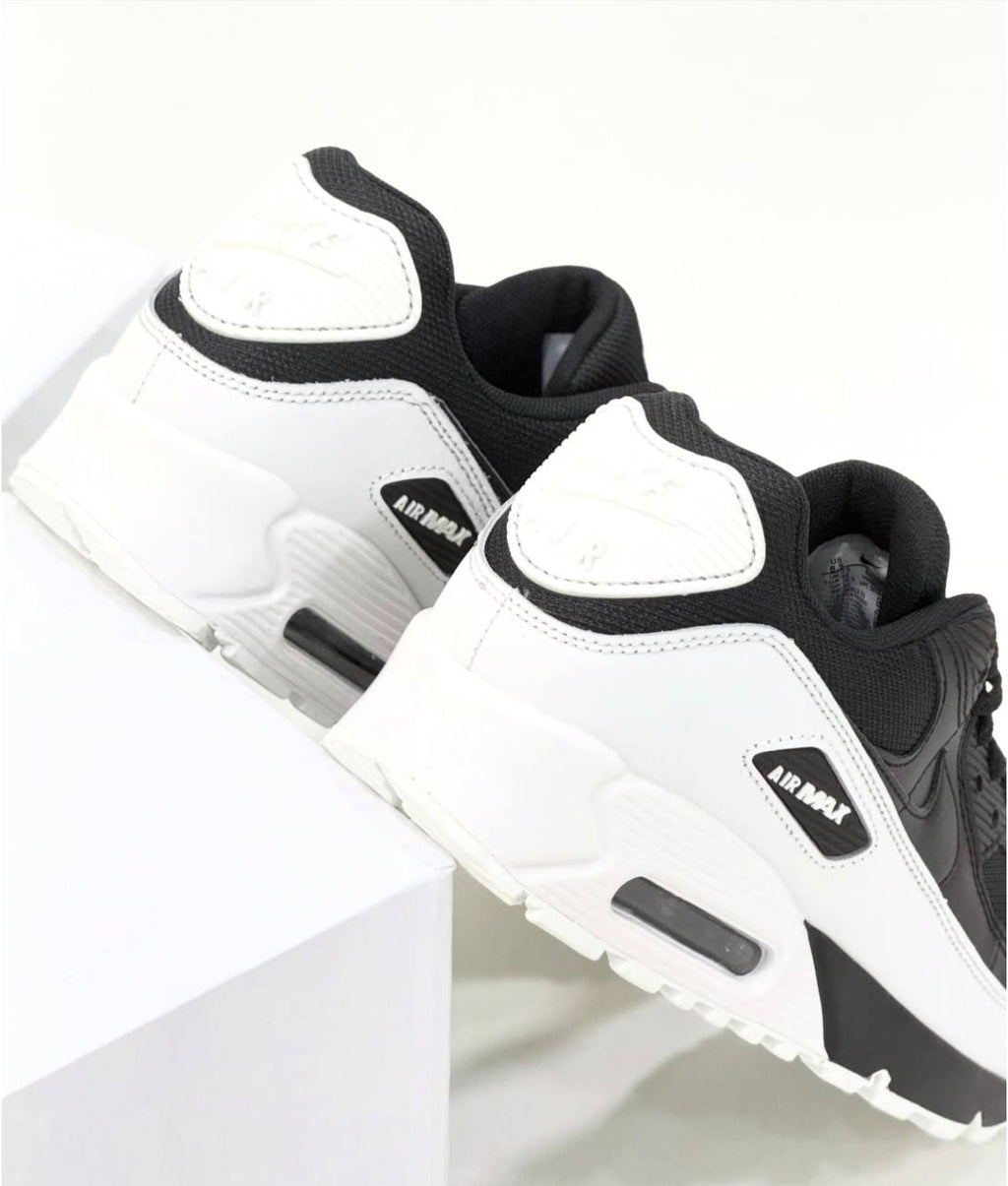 Nike Air Max 90 Essential Black | Blanco-Negro