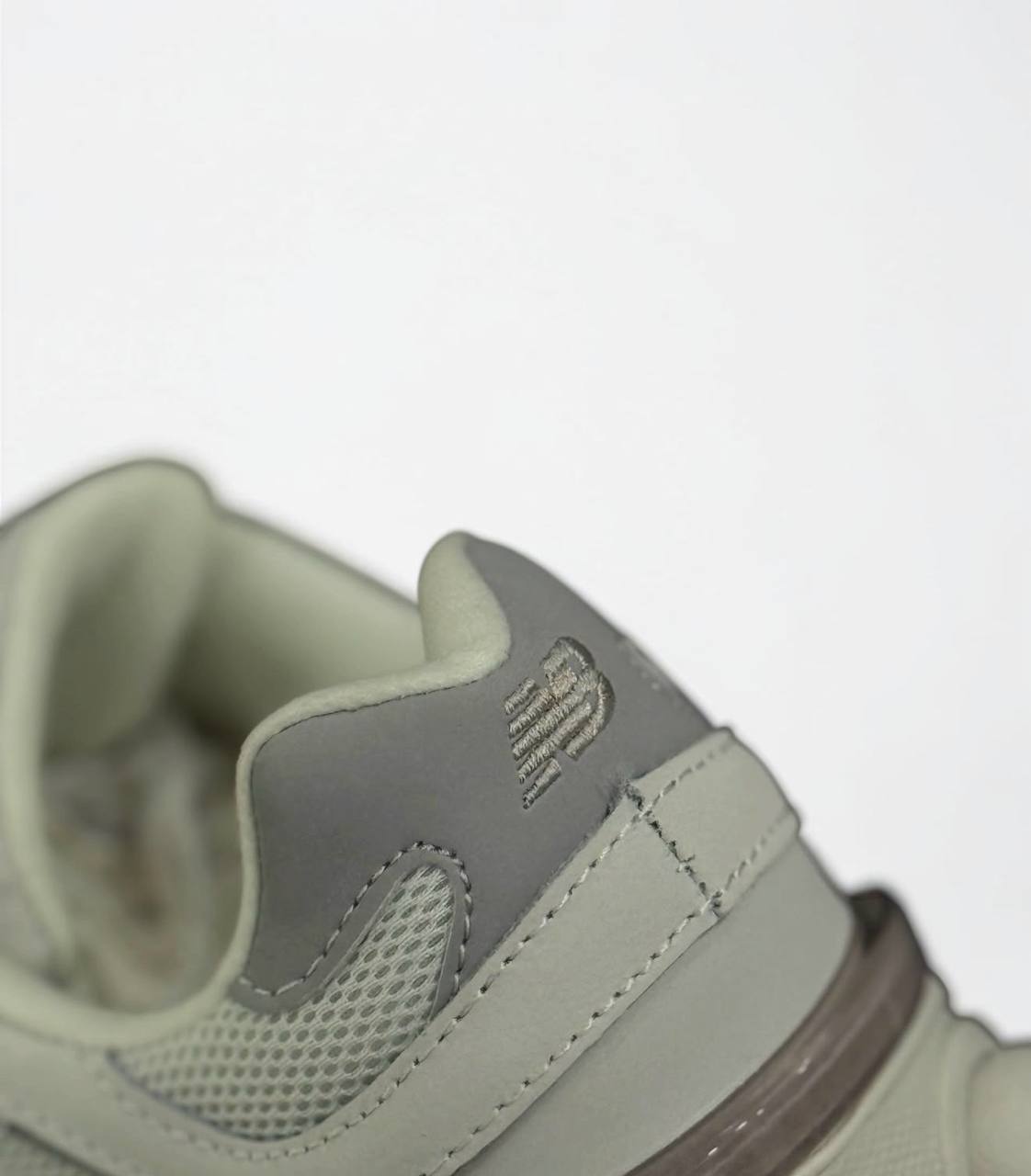 New Balance 9060 | Beige