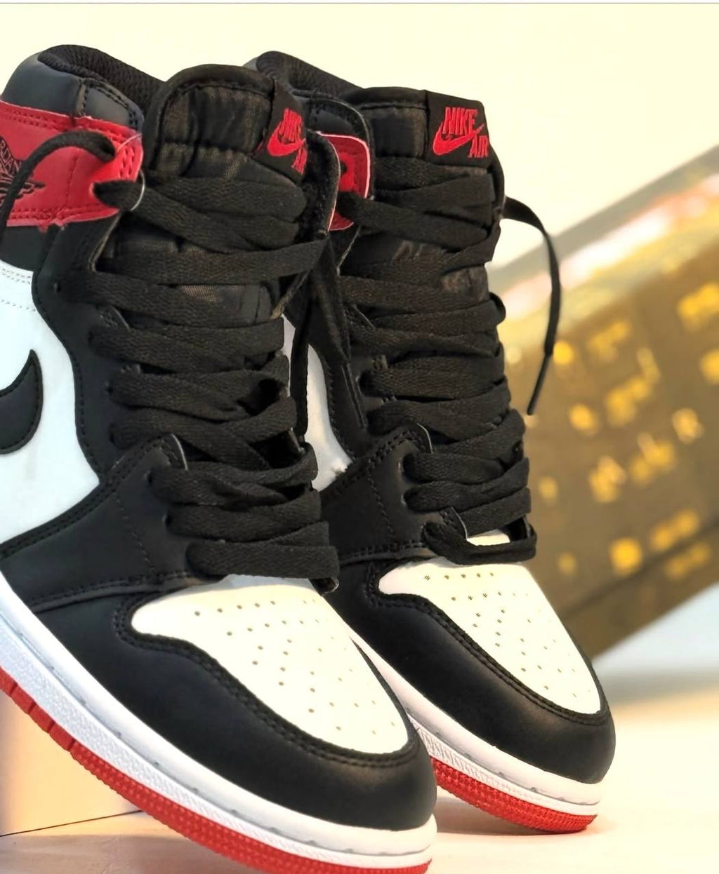 Nike Air Jordan 1 Retro High OG "Black Toe" | Blanco-Negro-Rojo