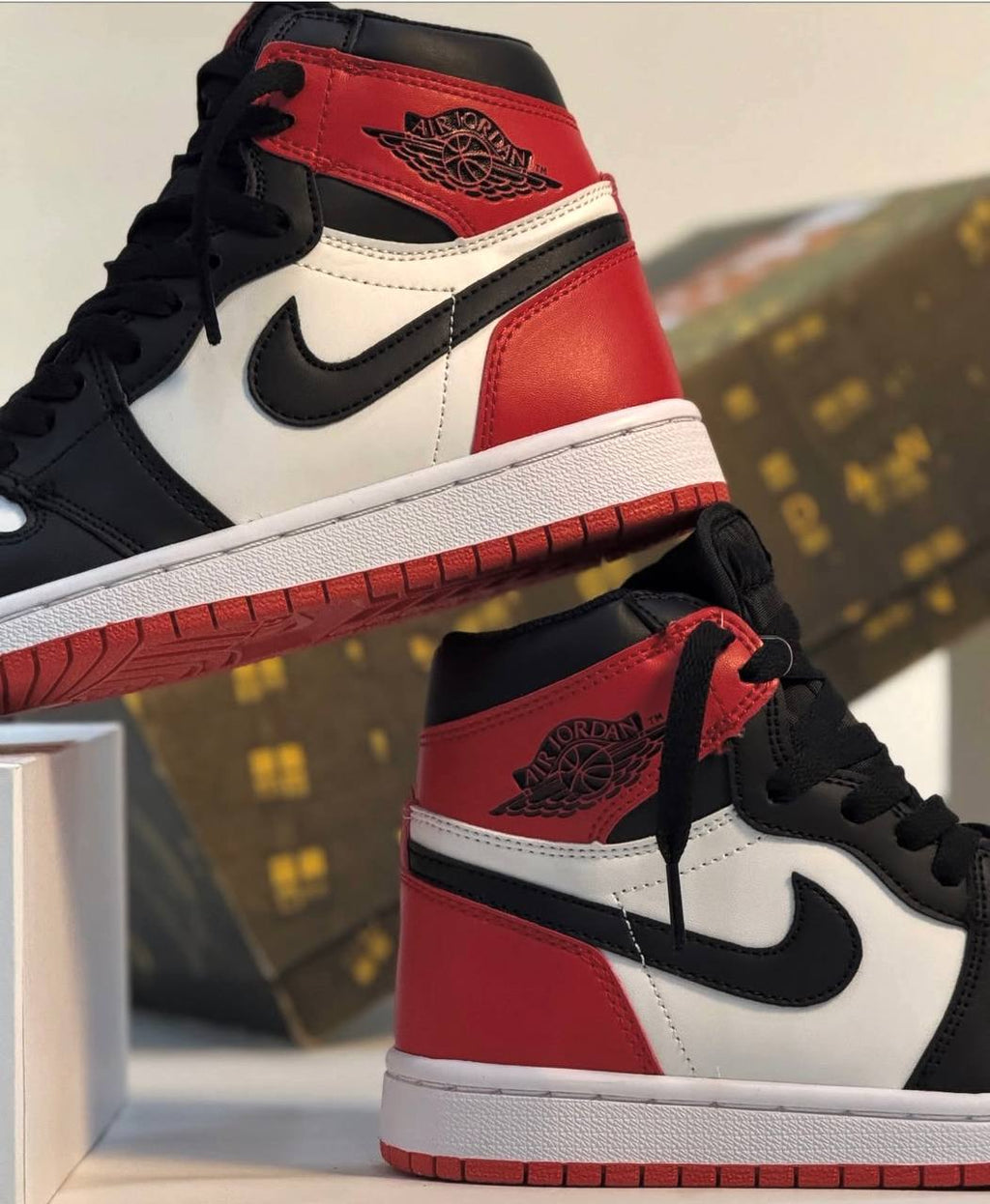Nike Air Jordan 1 Retro High OG "Black Toe" | Blanco-Negro-Rojo