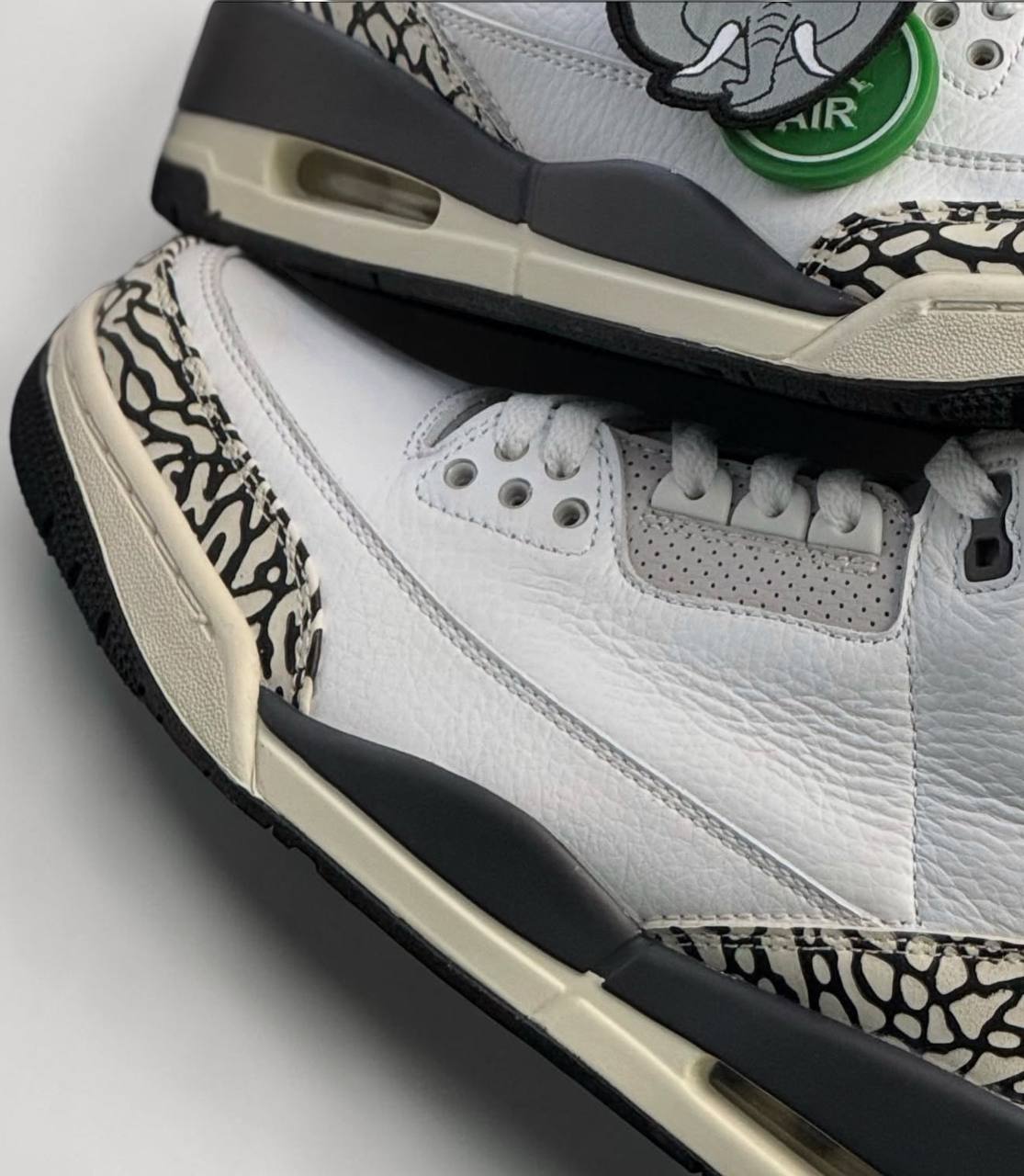 Nike Air Jordan 3 Retro "Hide & Sneak" | Blanco-Gris