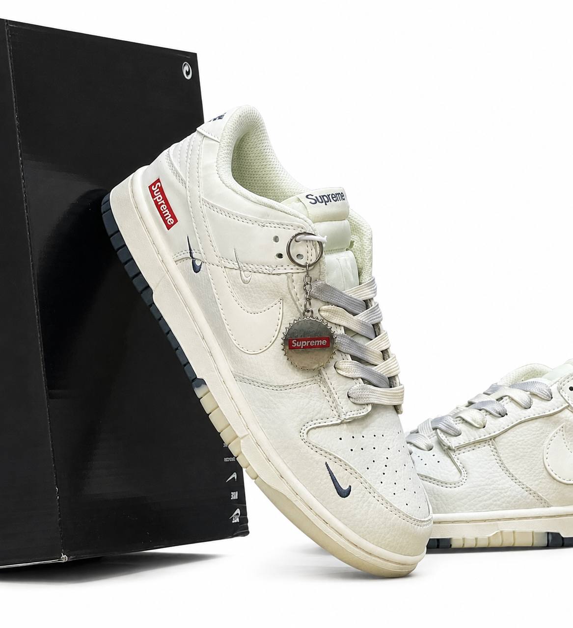 Nike SB Dunk Low x Supreme | Blanco