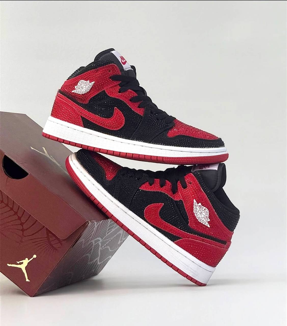 Air Jordan 1 Chicago Black Swarovski | Negro-Rojo