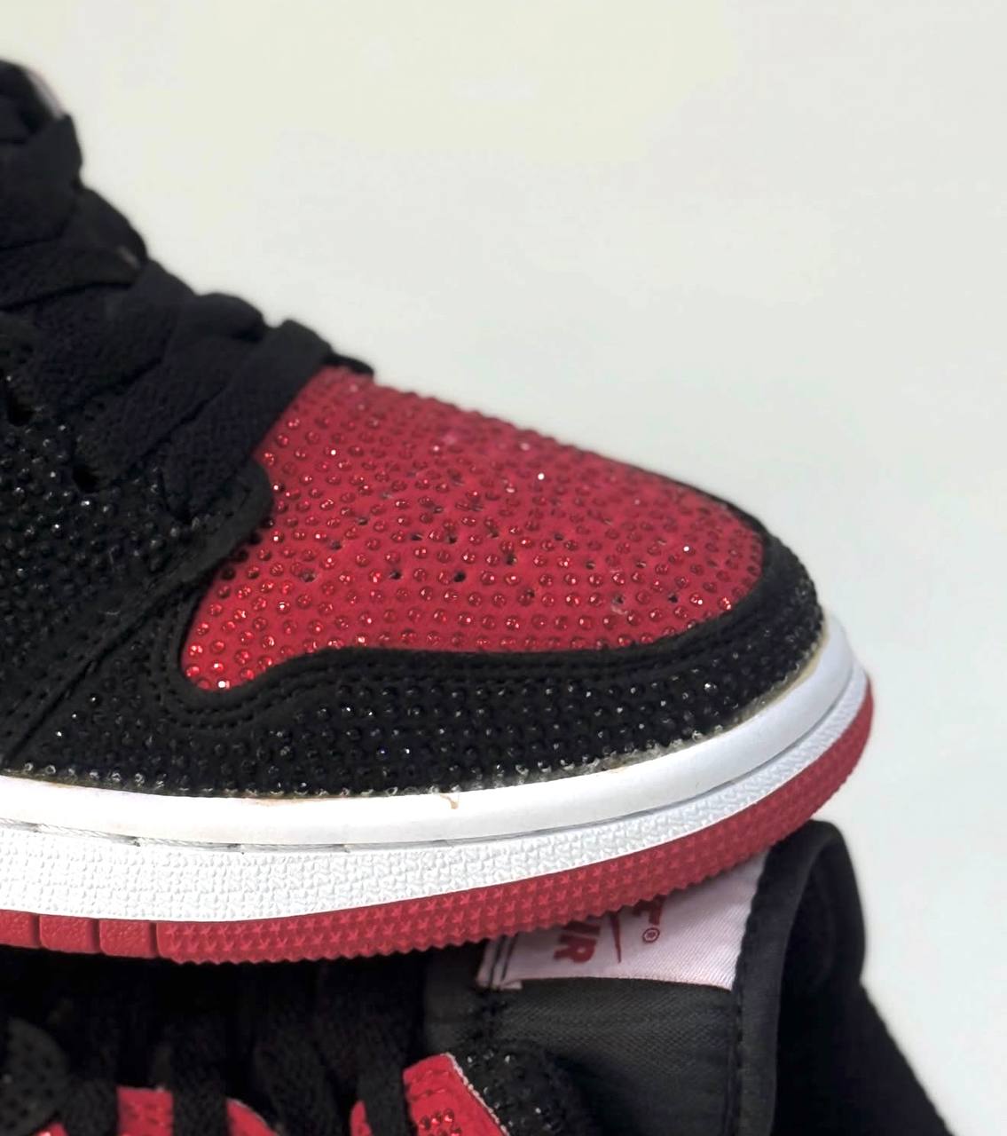 Air Jordan 1 Chicago Black Swarovski | Negro-Rojo