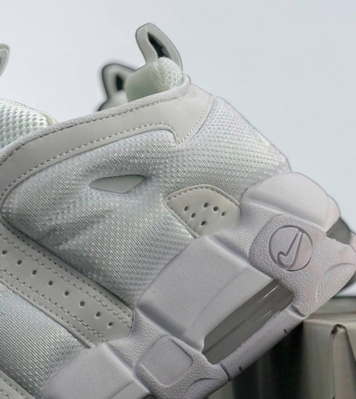 Nike Air More Uptempo Low | Blanco