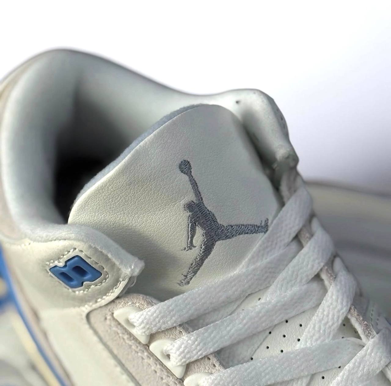 Air Jordan 3 Retro "Lucky Shorts" | Blanco-Azul
