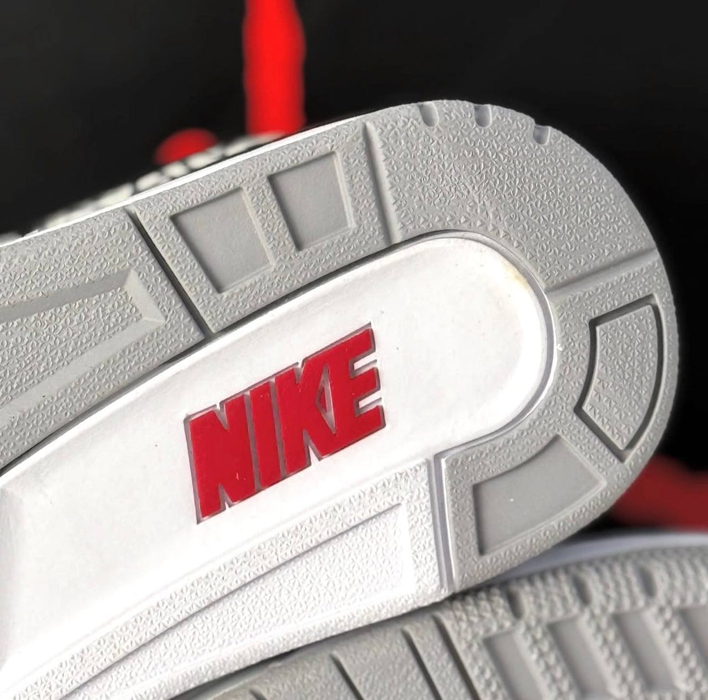 Air Jordan 3 Retro "Black Cement" | Negro-Rojo