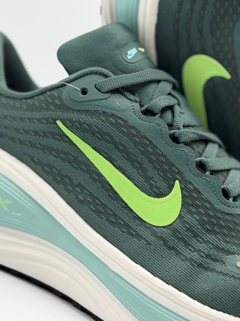 Nike Vomero Plus | Verde