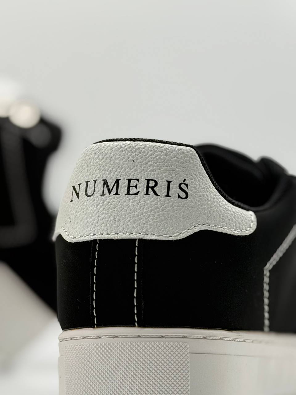Numeris | Negro-Blanco