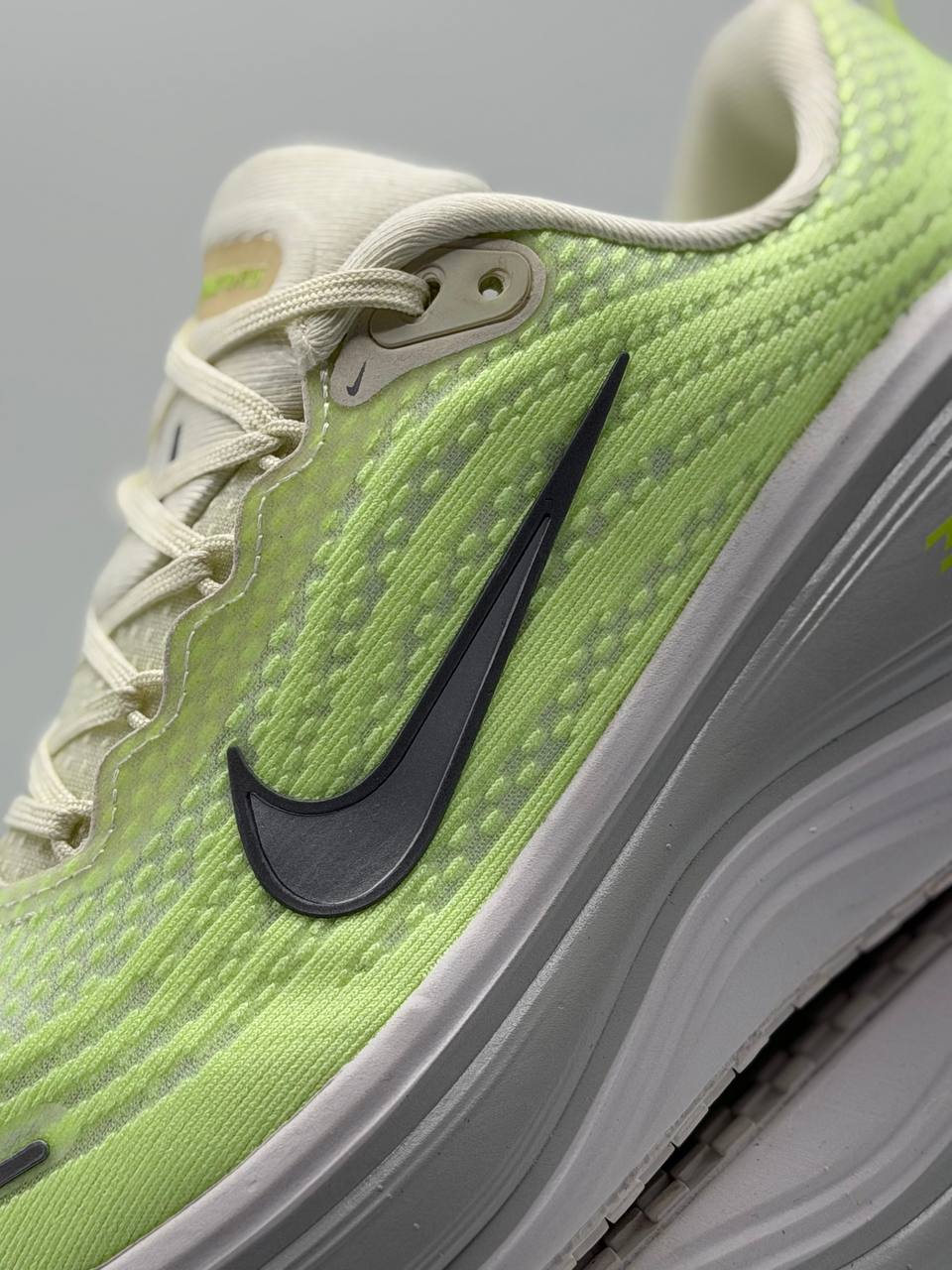 Nike Vomero Plus | Verde