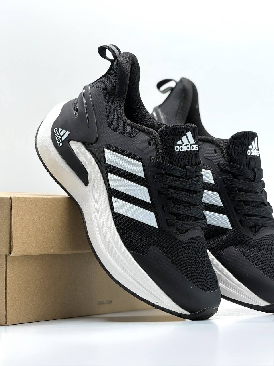 Adidas Bounce 2 | Negro-Blanco