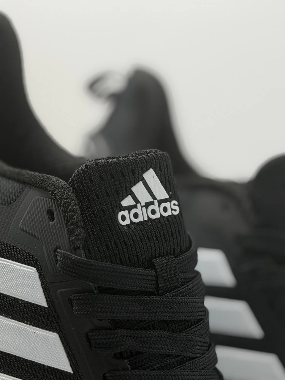 Adidas Bounce 2 | Negro-Blanco