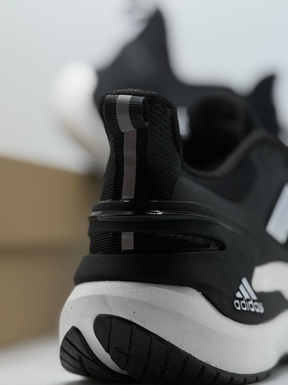 Adidas Bounce 2 | Negro-Blanco