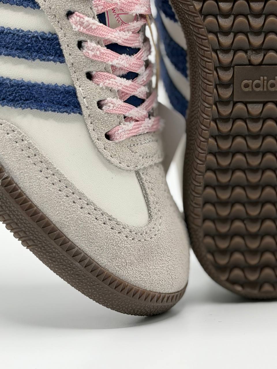 Adidas Originals x Disney Samba OG "Cheshire Cat" | Blanco-Azul