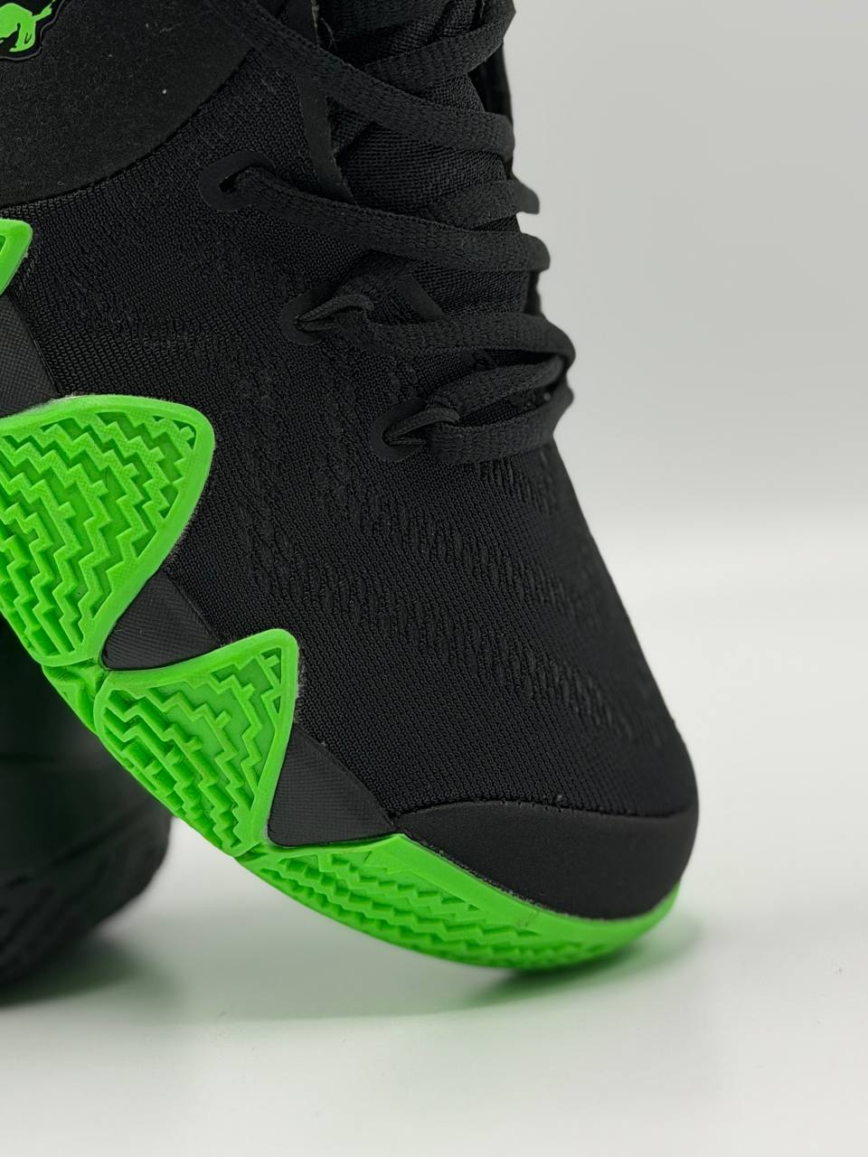 Nike Kyrie 4 'Halloween' | Negro-Verde