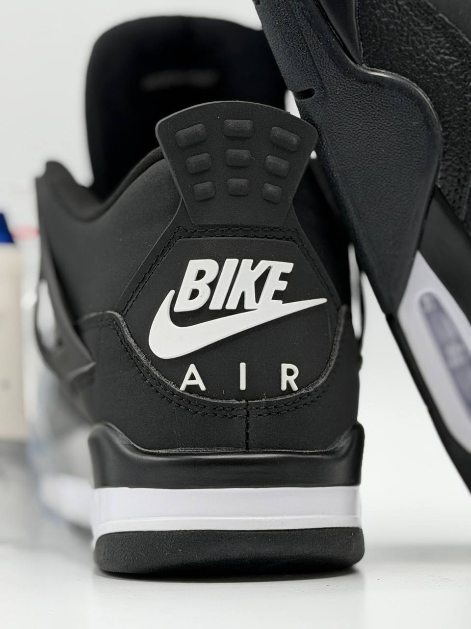 Air Jordan 4 Retro "Bike Air" x Nigel Sylvester | Negro