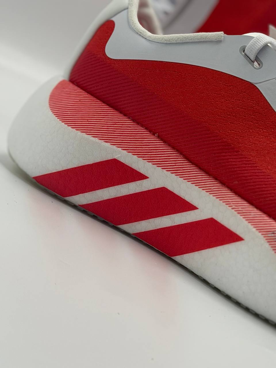 Adidas Hyperboost Edge | Blanco-Rojo