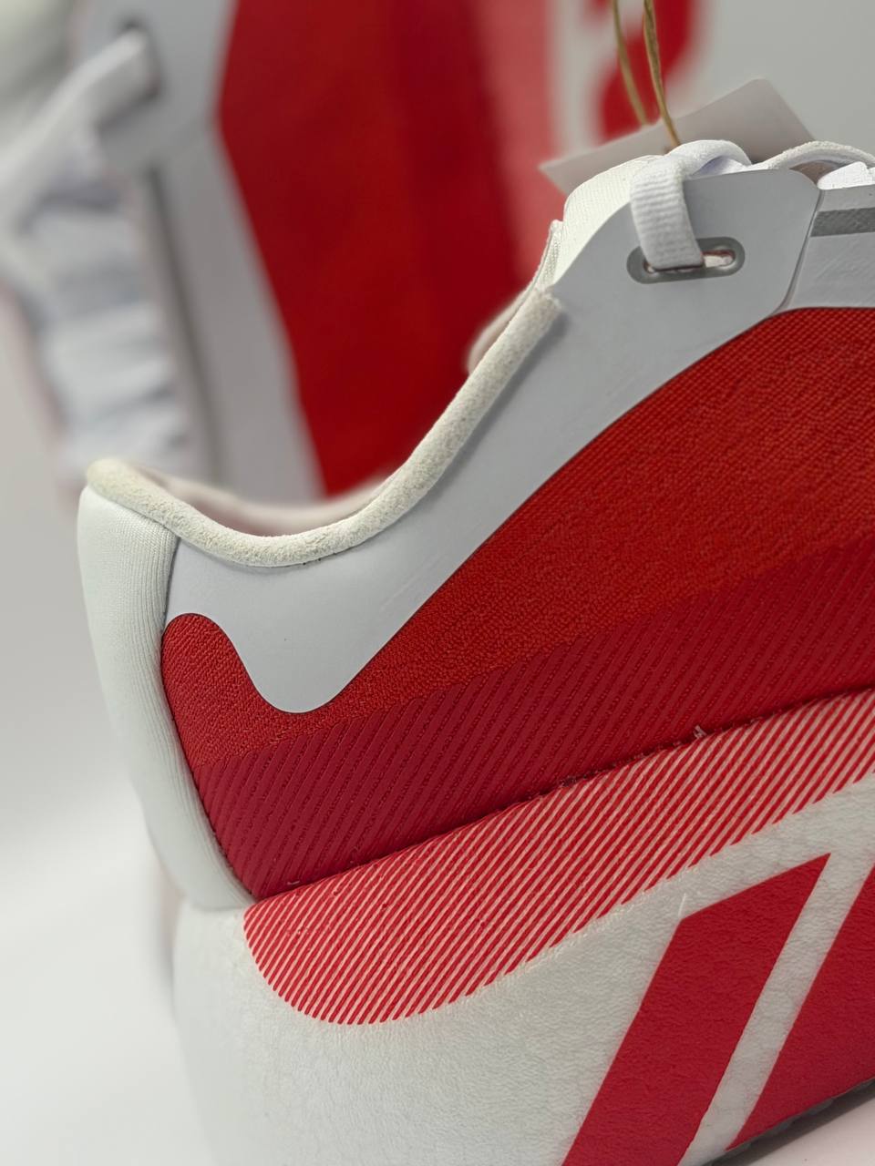 Adidas Hyperboost Edge | Blanco-Rojo