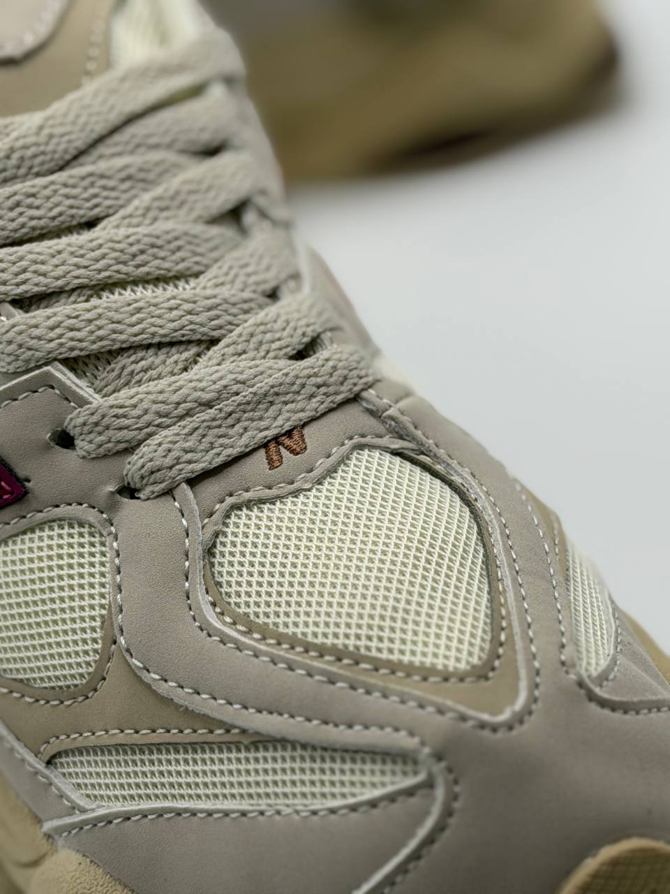 New Balance 9060 V1 | Beige