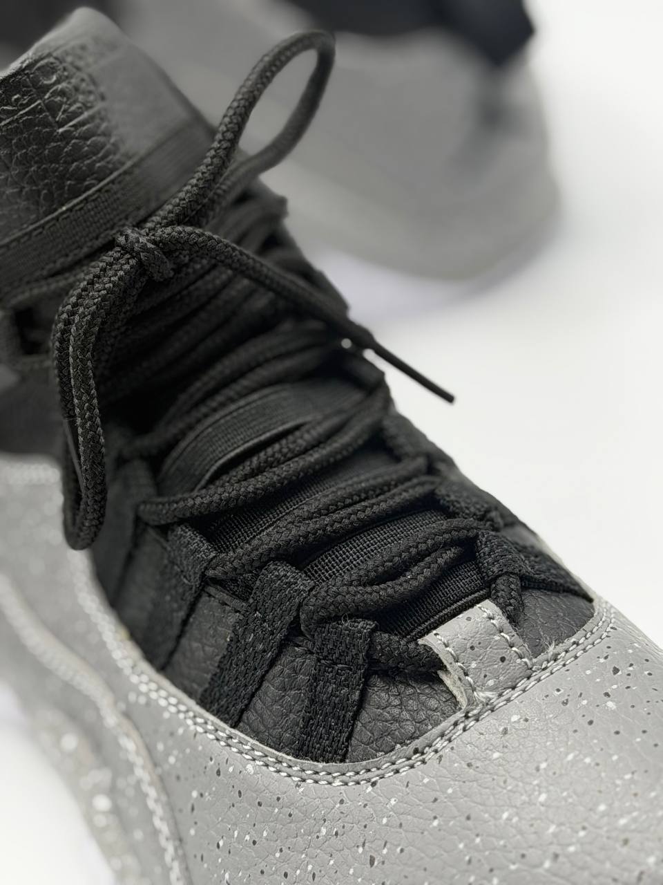 Air Jordan 10 Retro "Light Smoke Grey / Cement" | Gris-Negro