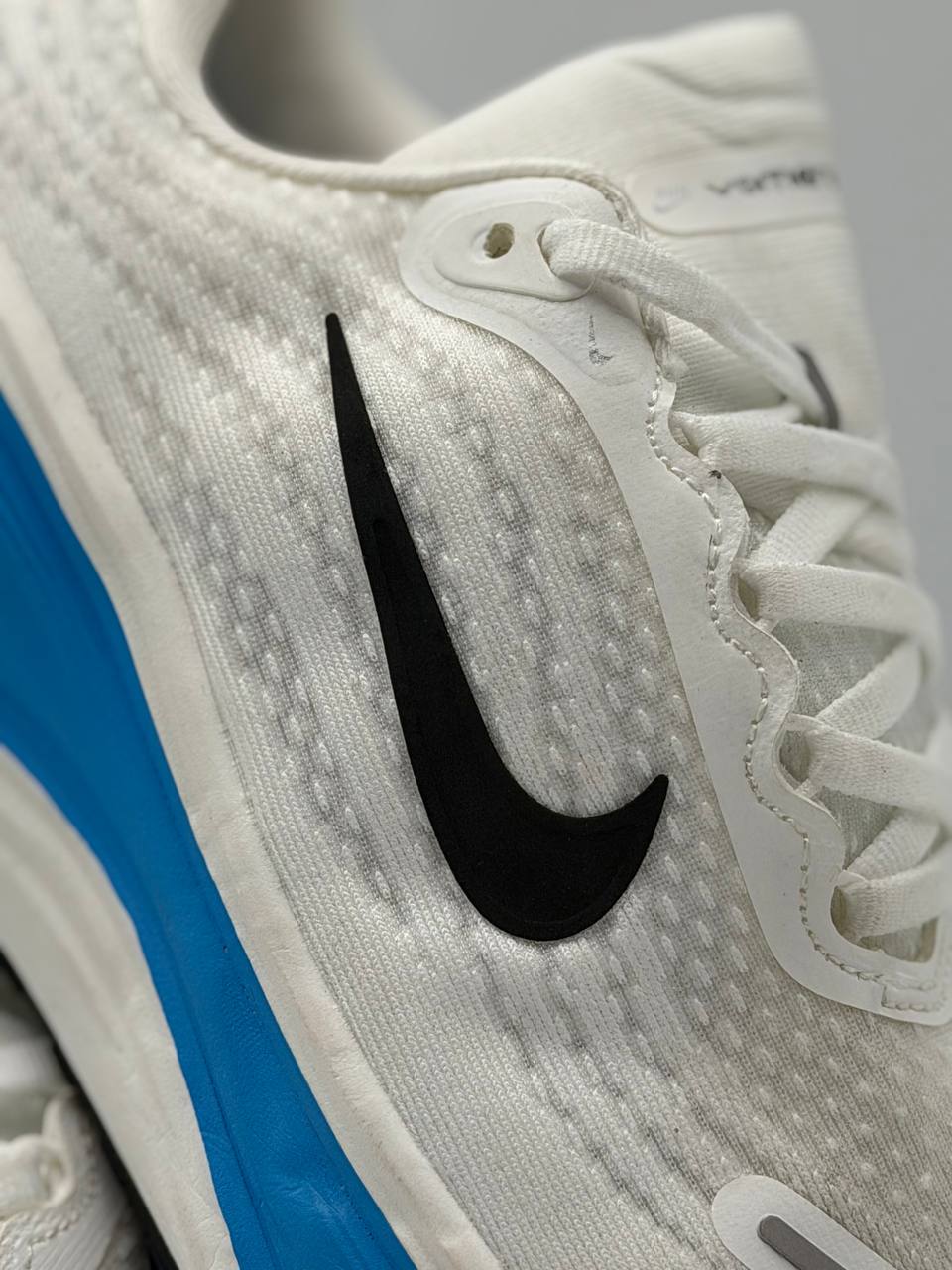 Nike Vomero Plus | Blanco-Azul